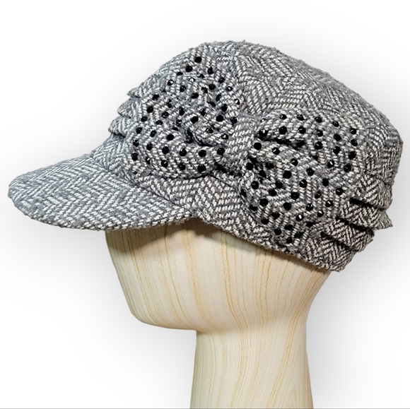 Accessories Gray Newsboy Cap With Oversized Bow And Black Rhinestones